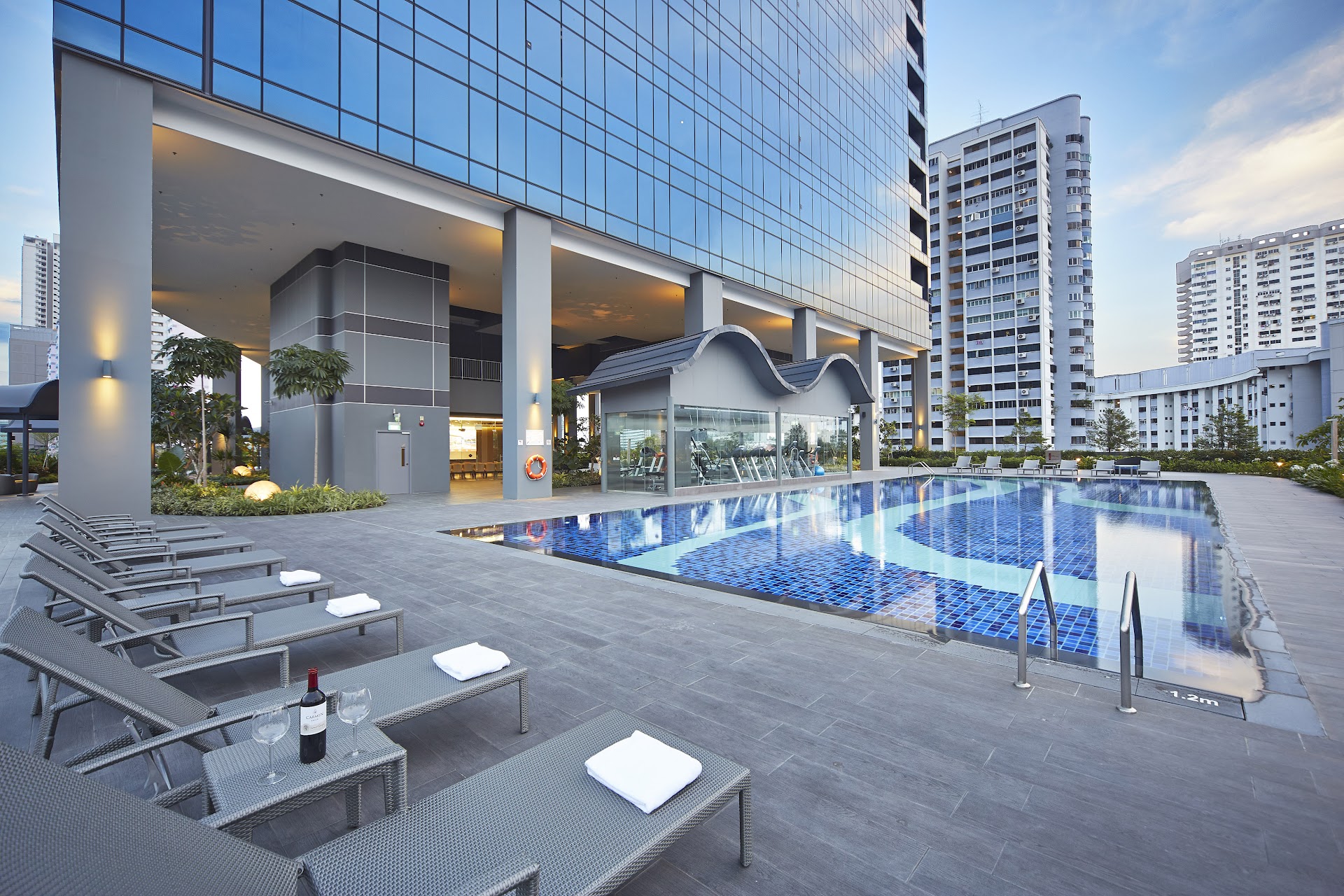 V Hotel Lavender