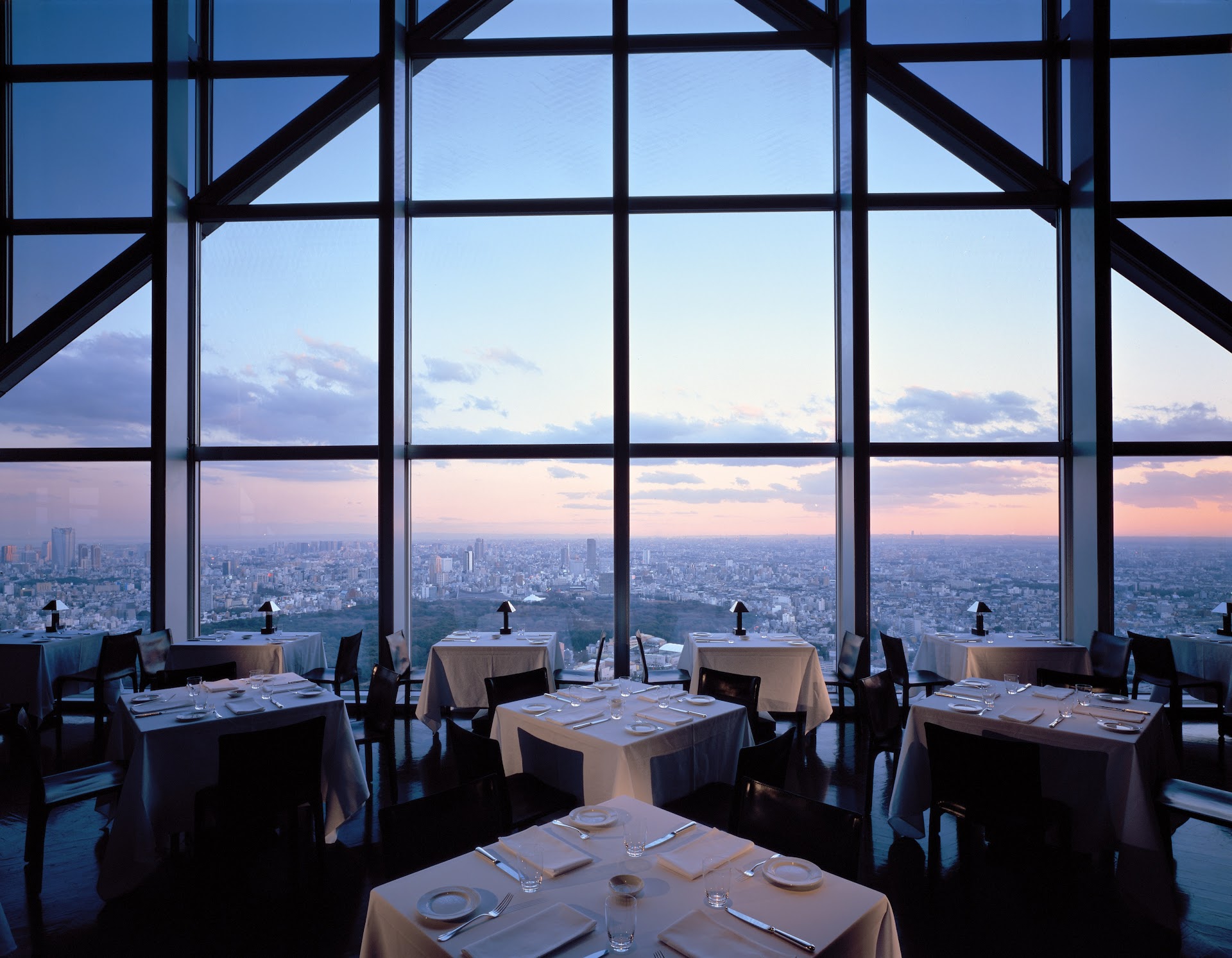 Tokyo's Park Hyatt Shinjuku: Still Worth the Rate in 2026?